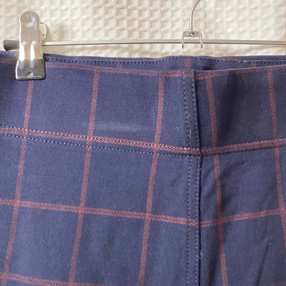 LOFT Petite Plaid Ponte Leggings - Picture 5 of 7